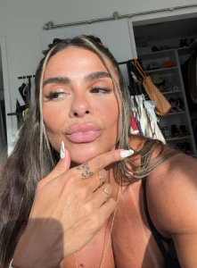 Just blocked 2 000 poor ass men who waste my time on of i only wanna