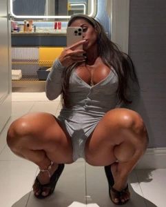 Kinda wanna get naked rn dm me