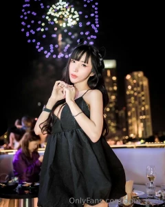 Lonely if someone is with me tonight and sipping wine and dancing with part 1