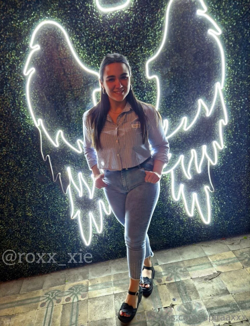 I am the naughty little angel you need roxx_xie a r g e n t i n a feet 