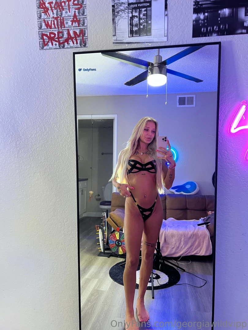 My dms are open daddy come play 