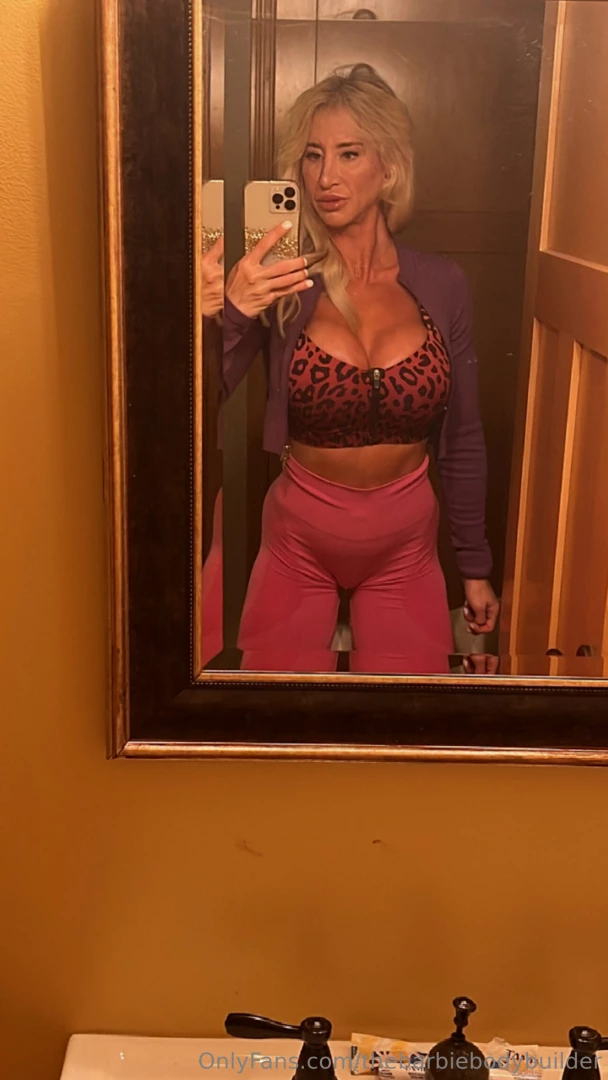 Just your average mommy trying to be a fit chick 