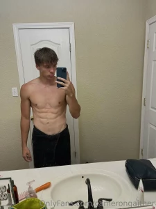 It s friday who s having fun tonight