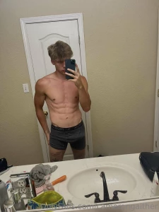 It s friday who s having fun tonight part 1