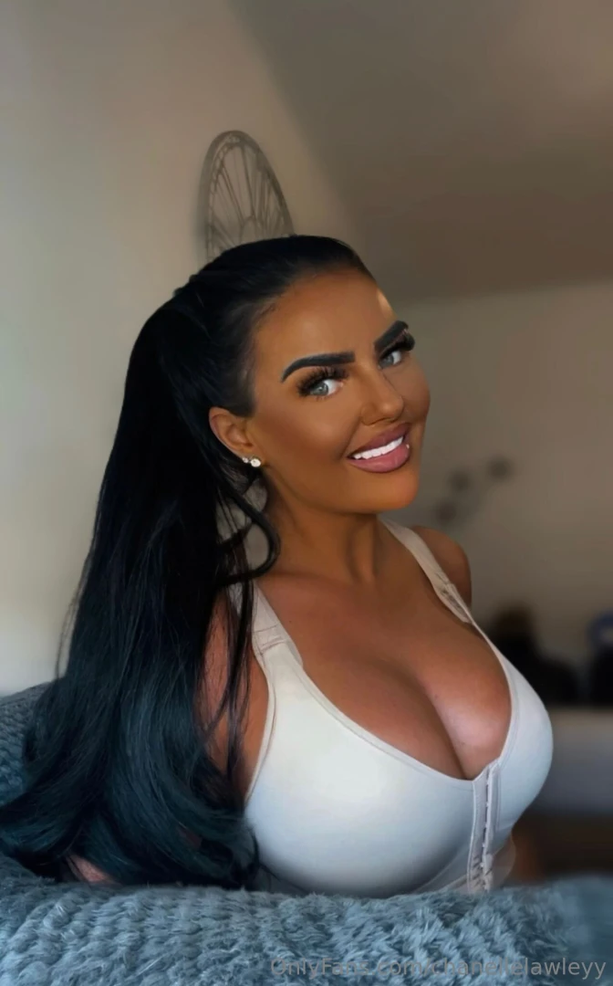 Always smiling https onlyfans com chanellelawley c2 