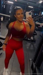 Next 10 people to sub to my exclusive page get a free pic https