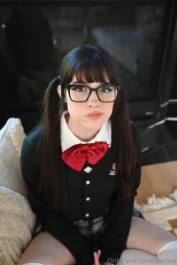 Would you sit next to me in class