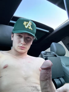 Blessing your feed with this free hard af dick if you wanna see a