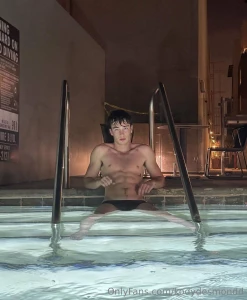 Think i should do more pool content babe lmk what you think in my dms