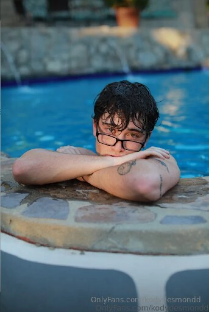 All eyes on me baby tip me for a huge surprise nbsp 