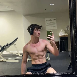 I m abs-olutely bored and horny hi t me up to see what else i m up to