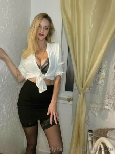 How do you like my outfit turns you on