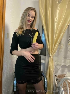I love bananas and more