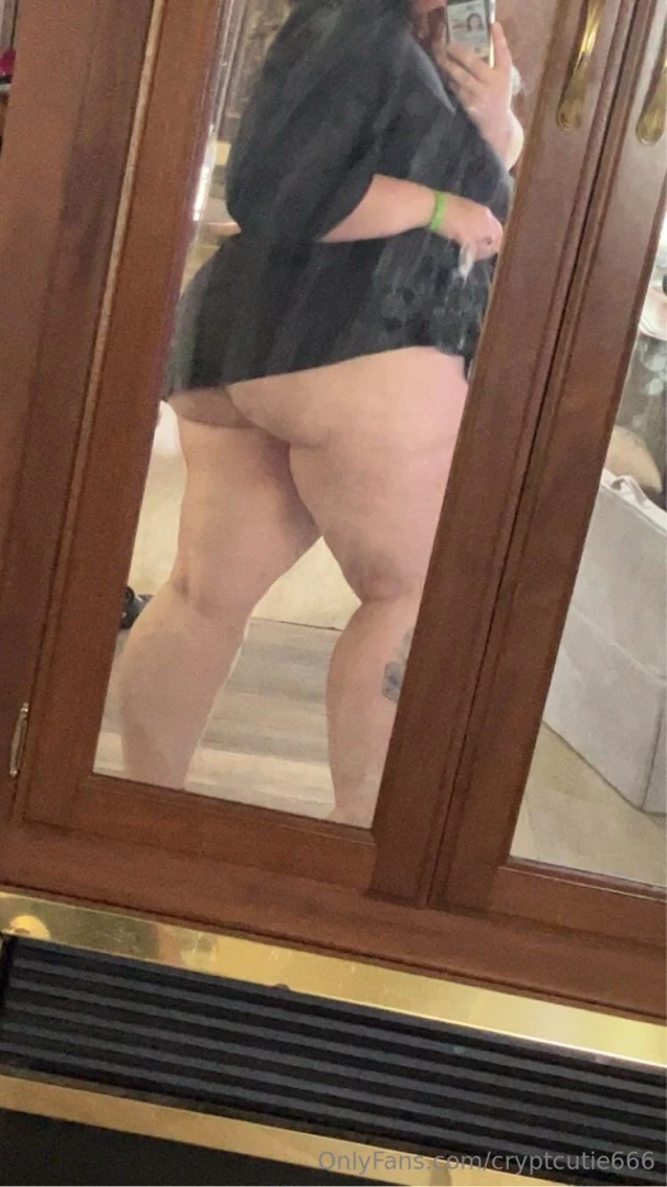 Ignore my dirty window or don t took a break but i m back and ready 