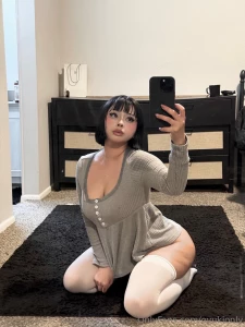 Nothing to see here just a sexy goth girl that is looking for her