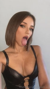 Experience the heat with the sensational brunette your_arianacortez part 103