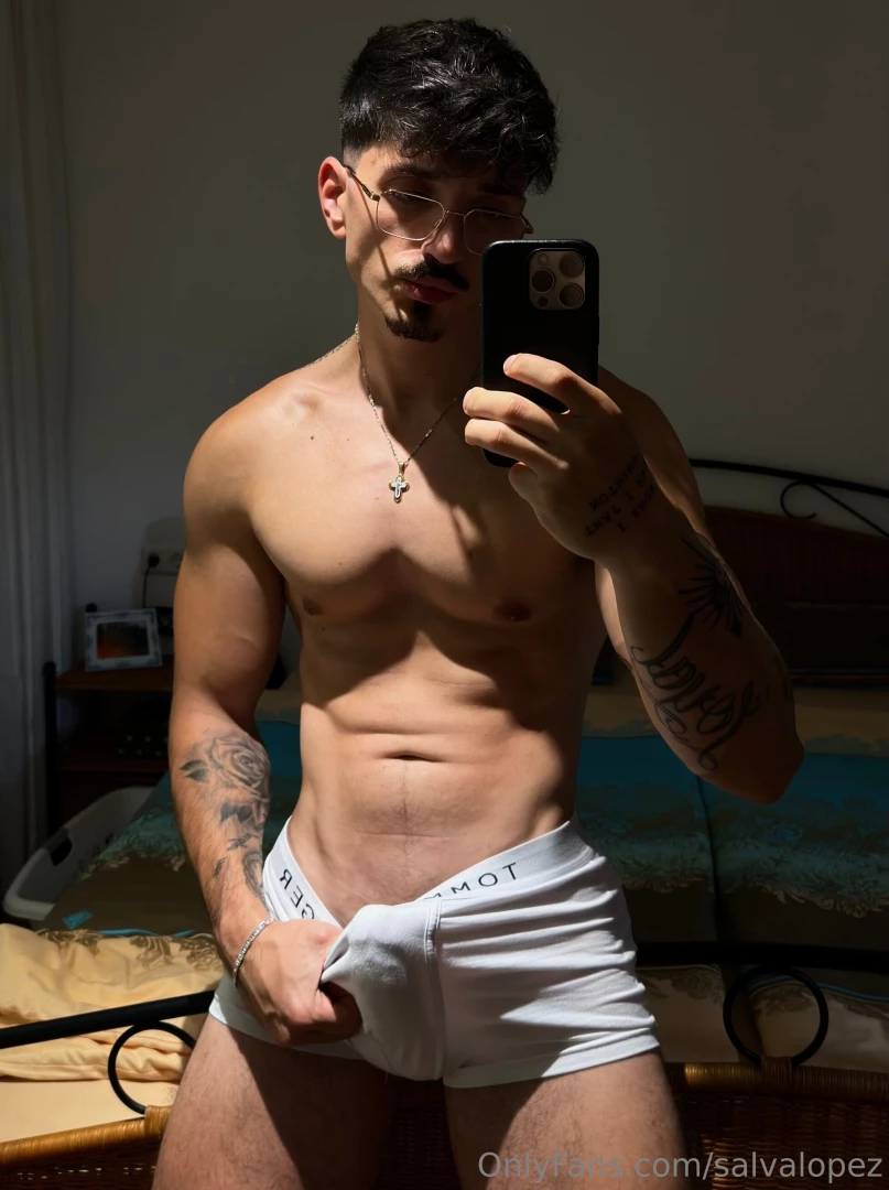 If you see this it s your sign to get on your knees and help me cum 