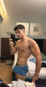 It s bed time but i want to cum so bad
