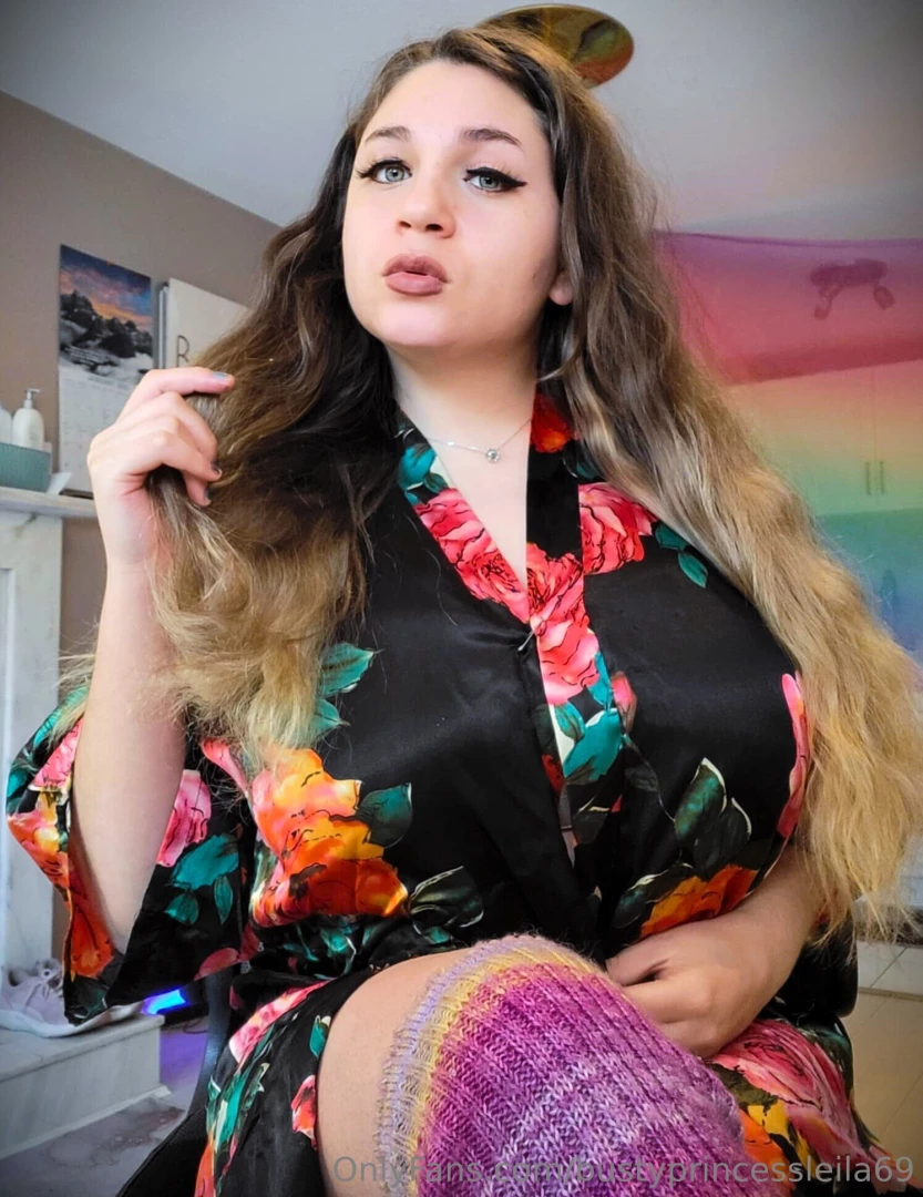 We could have fun if you are feeling naughty https onlyfans com 