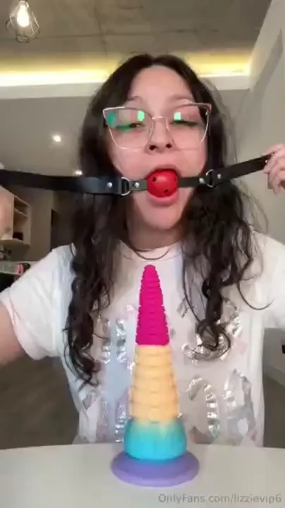 The random girl and the curious tentacle some of you already know how 