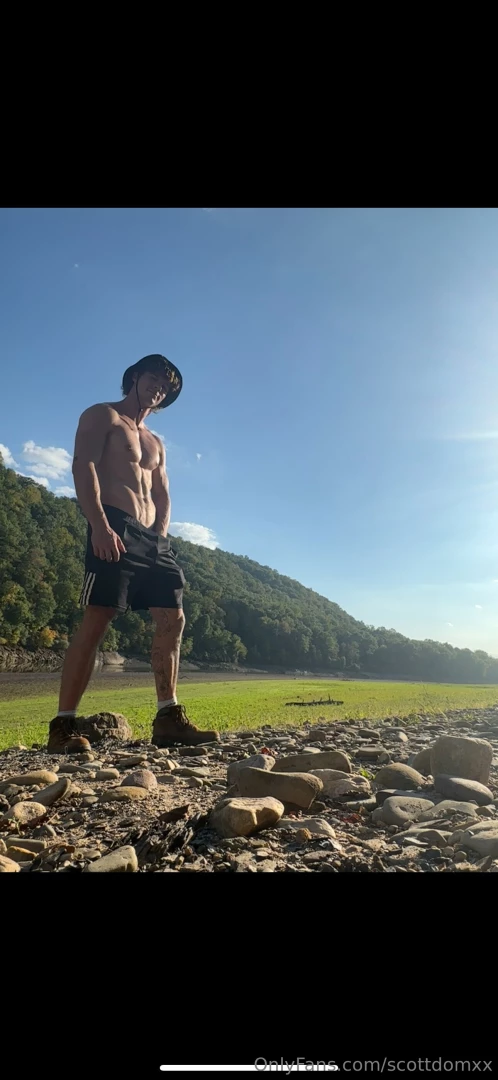 Should i post my full nude tent selfies from this weekends camping 