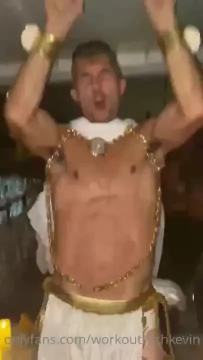 Scrapped the caveman look and upgraded to a greek god getting my 