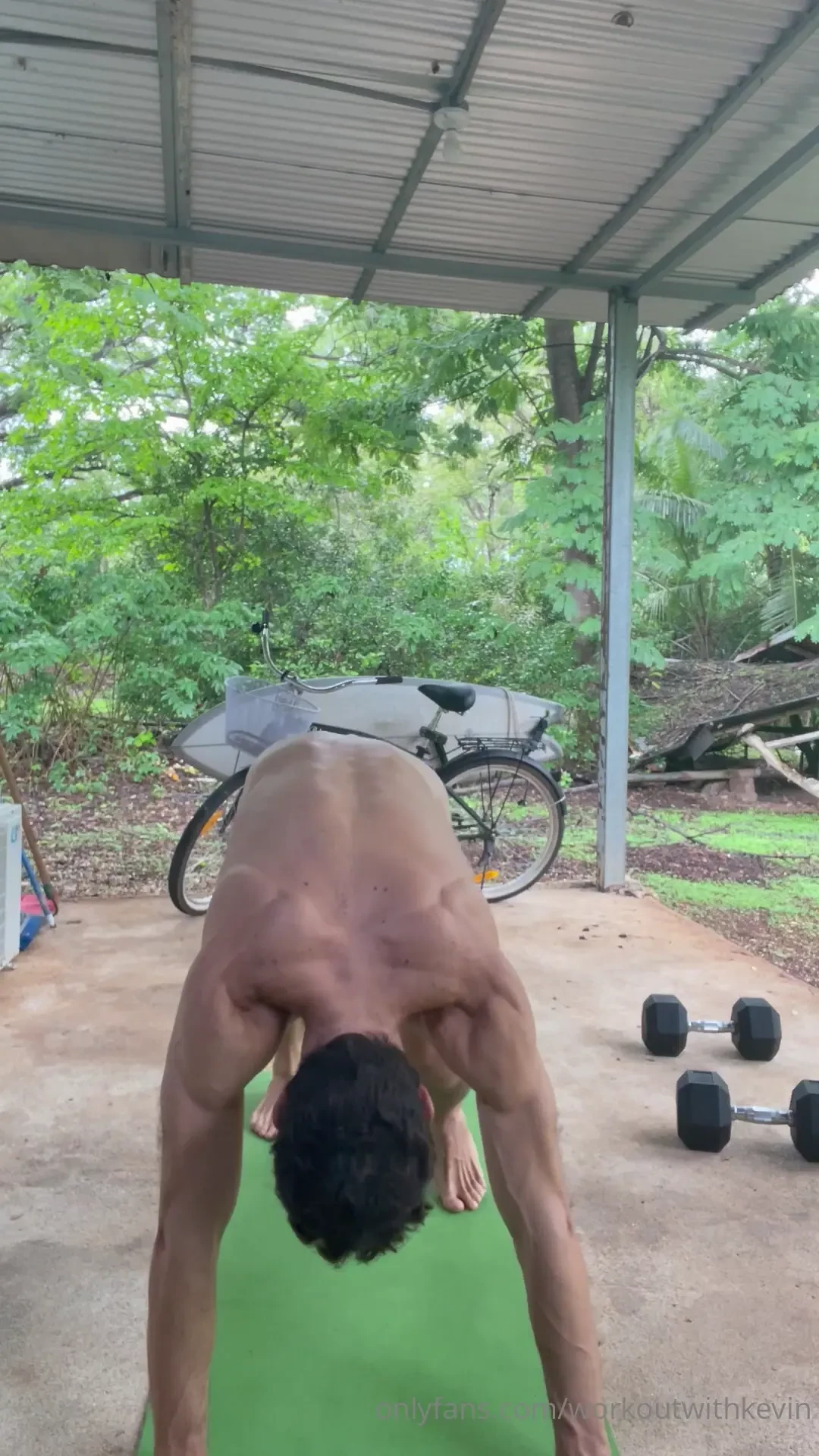 Workout wednesday today we get so sweaty doing an intense 10-minute 