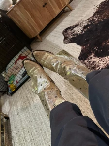 Need your opinion yall which boots are more me