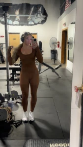 Wanna hear your thoughts on my gym fit yall