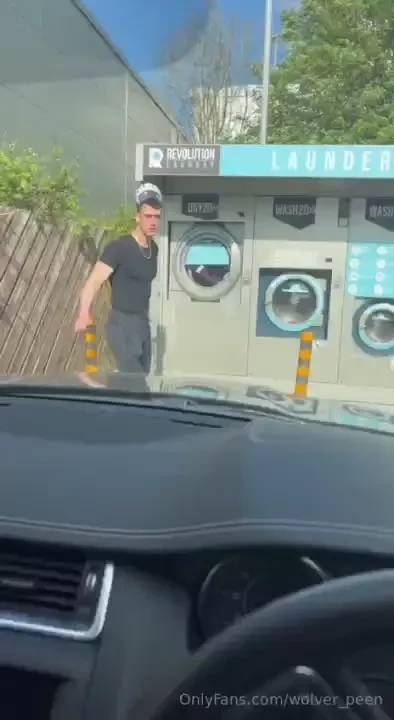 Even in public i m willing to ride that poll 