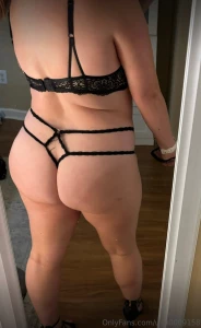 Hey babes i want to be your sub tell me what to do and how to do it my part 1