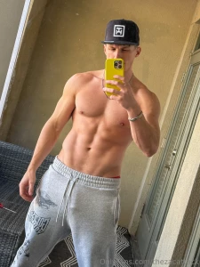If you re a top like this if you re a bottom comment i m doing a