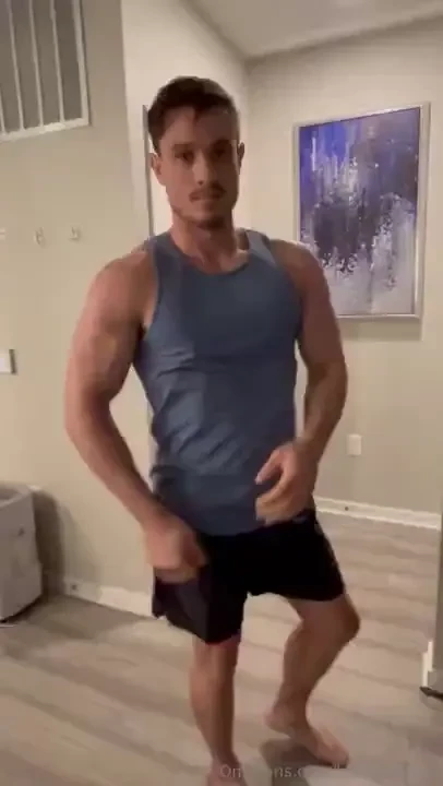 I ve been asked by a lot of people to do a flexing video here s a 