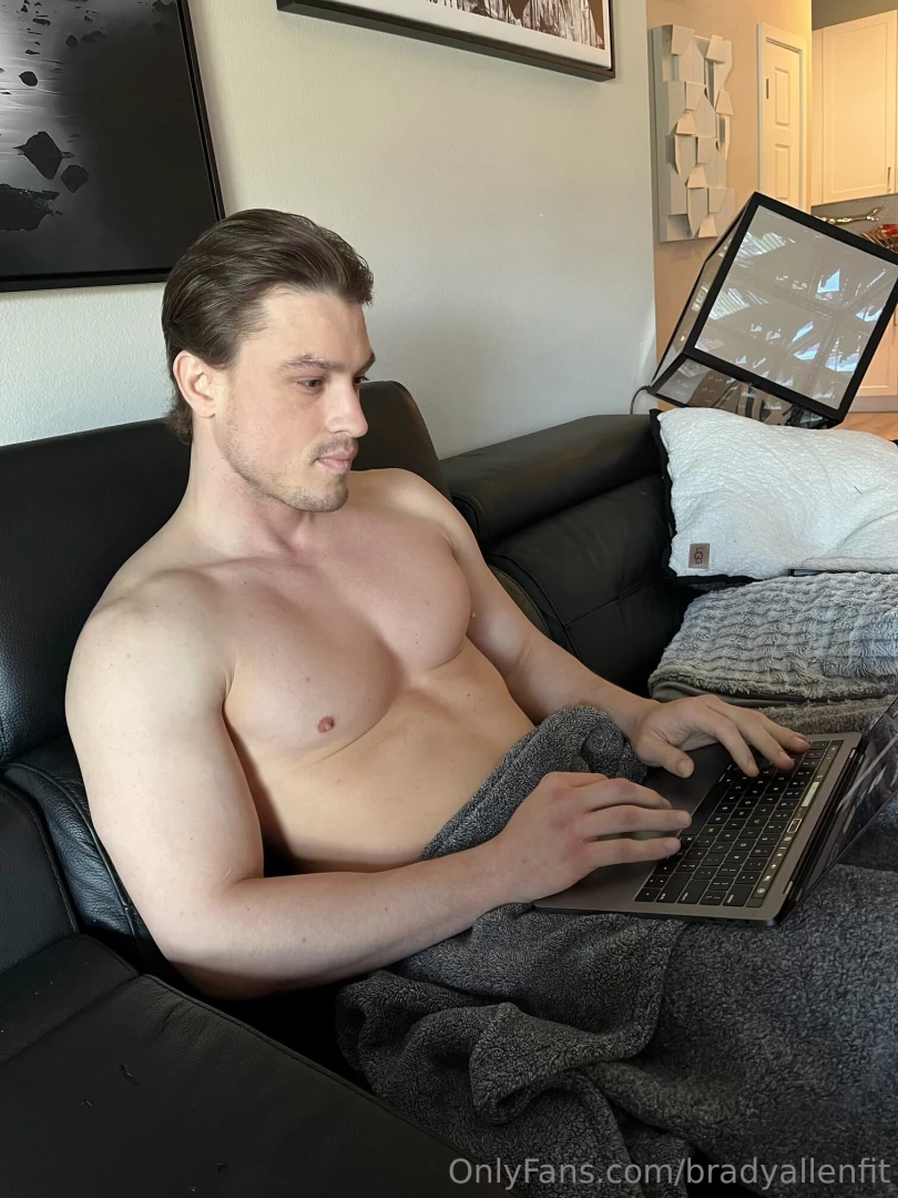 Was that you that sent me a message i m responding now 