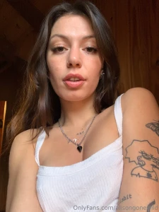 Guess what i m wearing right now confidence
