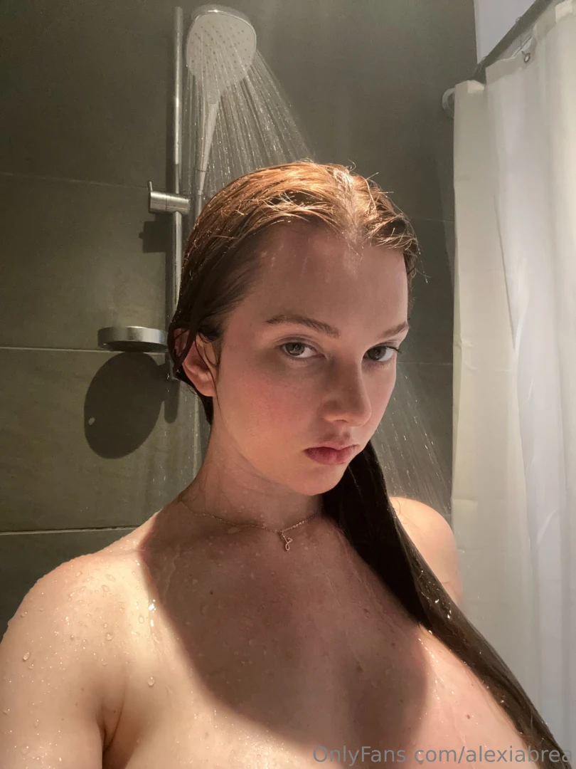 Bathroom s hot i m hotter let s go 