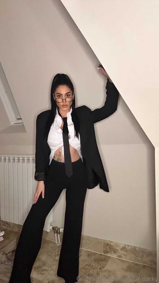 I m obsessed with pantsuits they re such a classy look but they can 