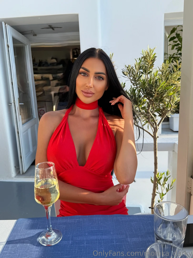 A glass of red and that slow-burning feeling of pure indulgence 