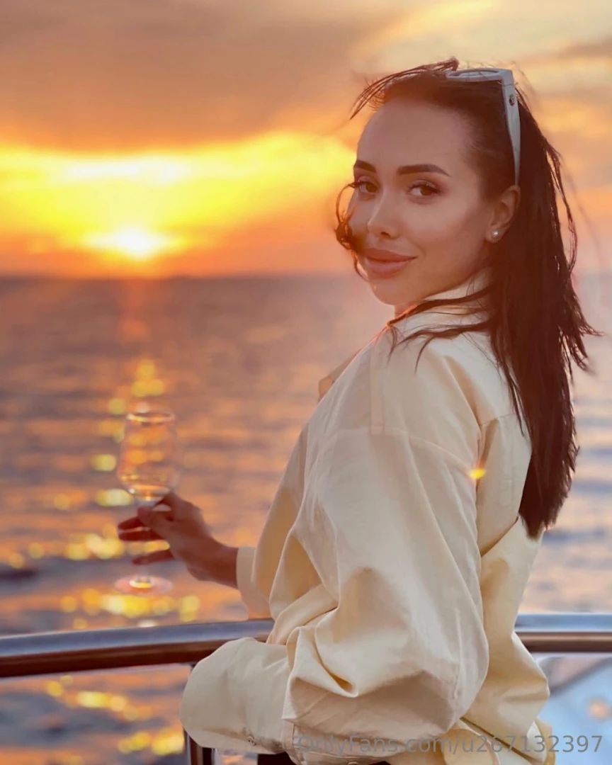 Do you enjoy watching sunsets i guess it is extremely romantic to 