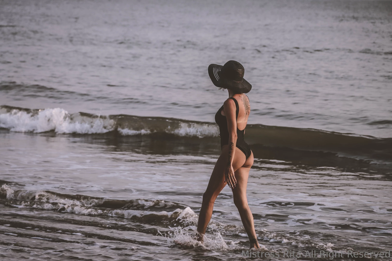 Submissives after you ve sent kiss my ass and thank me 