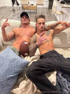 Check your dms no caption needed