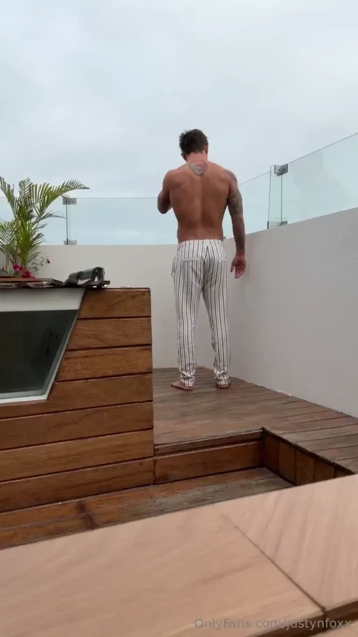 Check your dms to see some sunbathing i did 