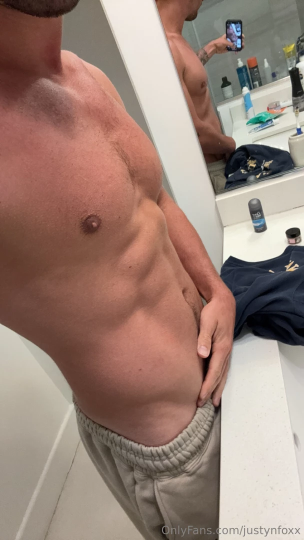 How the abs looking go check your dms for something hot asf 