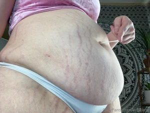 Hey cuties here s some cute belly button pics new video tomorrow