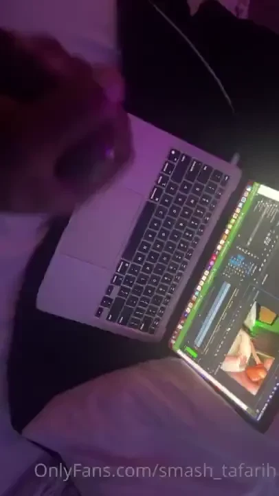 Cumming to a porno that myself and eclairalyson did 