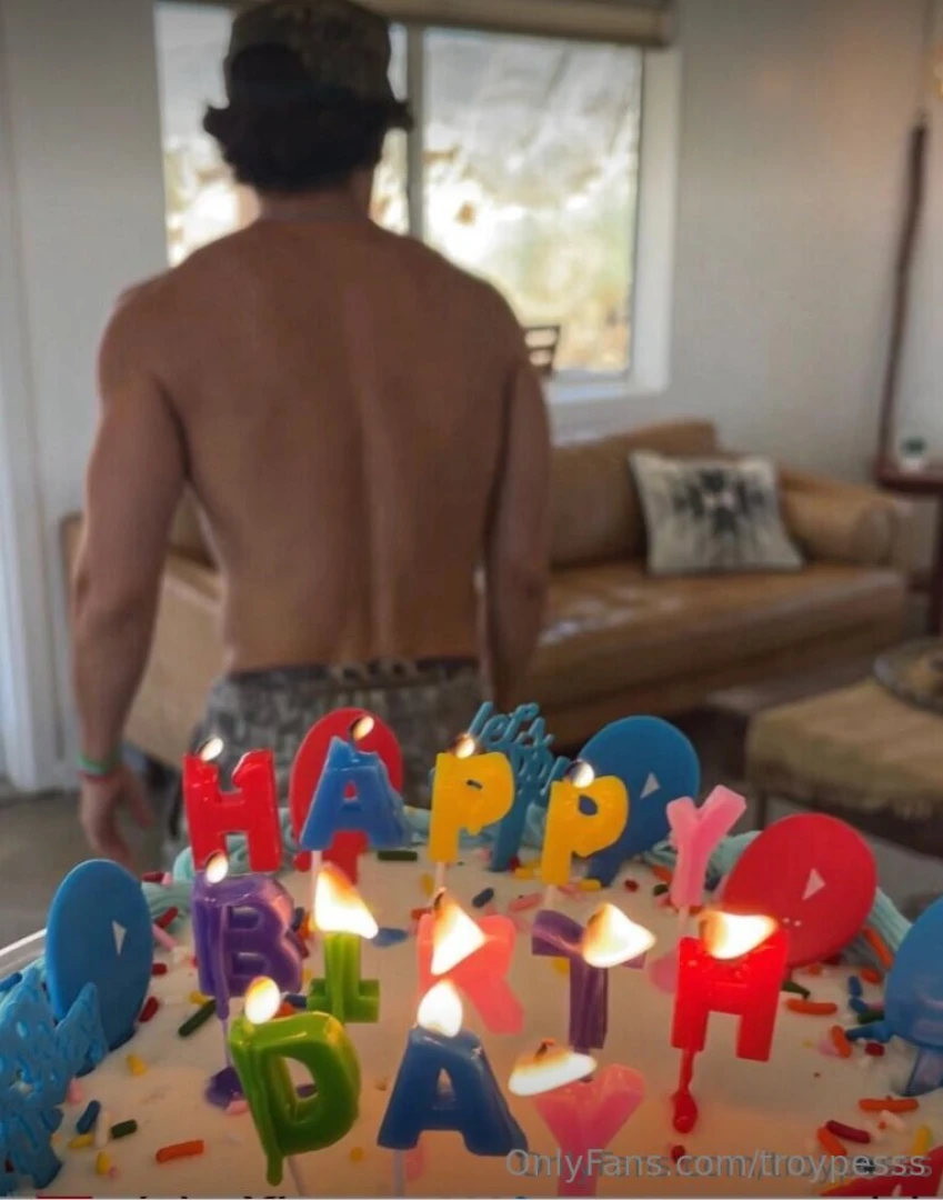 Hey guys it s my damn birthday my hard surprise for you it s my troy s 