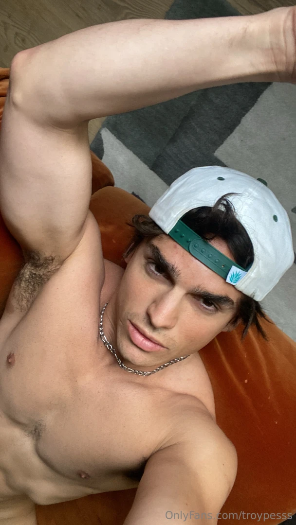 First pic s just me lookin good but unlock it and you re gettin the 