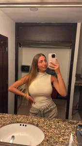 Serving looks one mirror pic at a time