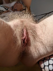 My pussy is too pretty to shave part 1