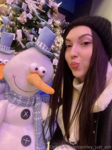 I have almost the same look as this snowman in the mornings